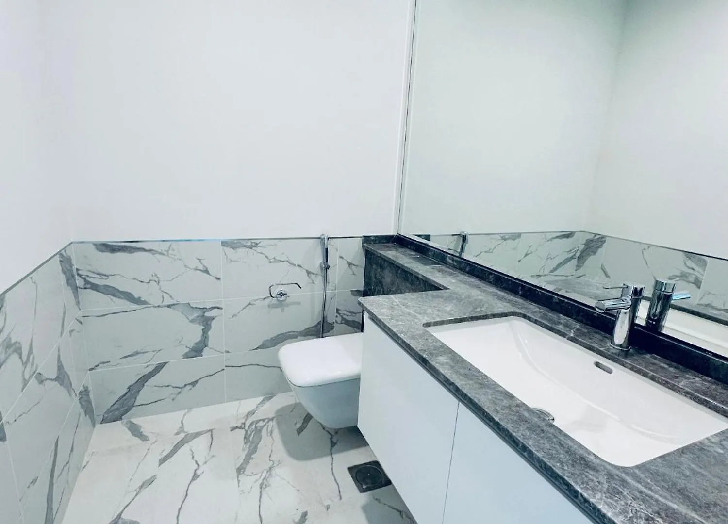 Apartament Brand New Luxury Opposite Reem Mall Abu Zabi